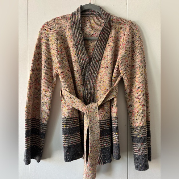 Sweaters - Vintage & Unique! Multicolor Knit Wool Cardigan with Belt
